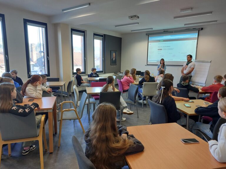 https://knihovnavizovice-cz.hqv.cz/data/images/489538018-1169018085272599-5362636435428652367-n-768x576.jpeg